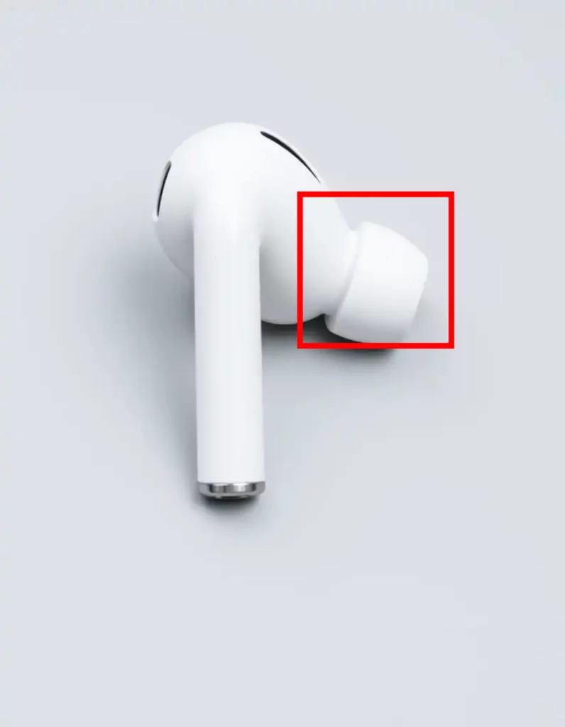 에어팟 프로 이어팁과 본체 유닛 결합 부분 강조 화면